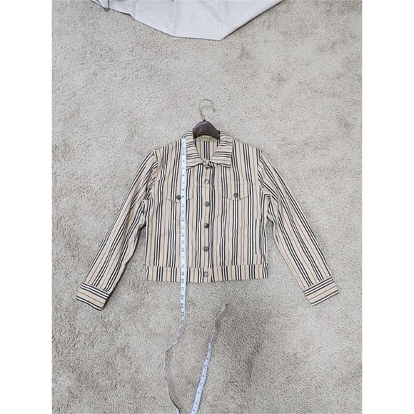 Authentic Burberry Stripe pattern cropped jacket - Picture 5 of 16